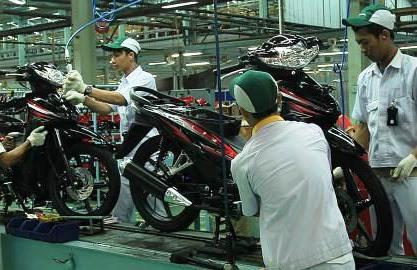 Jokowi Diminta Cermati Keberatan Pengusaha terhadap UMP